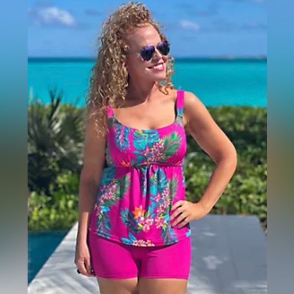 KIM GRAVEL x Swimsuits For All Scoop Neck
Tankini Tropical Set w/Bike Shorts